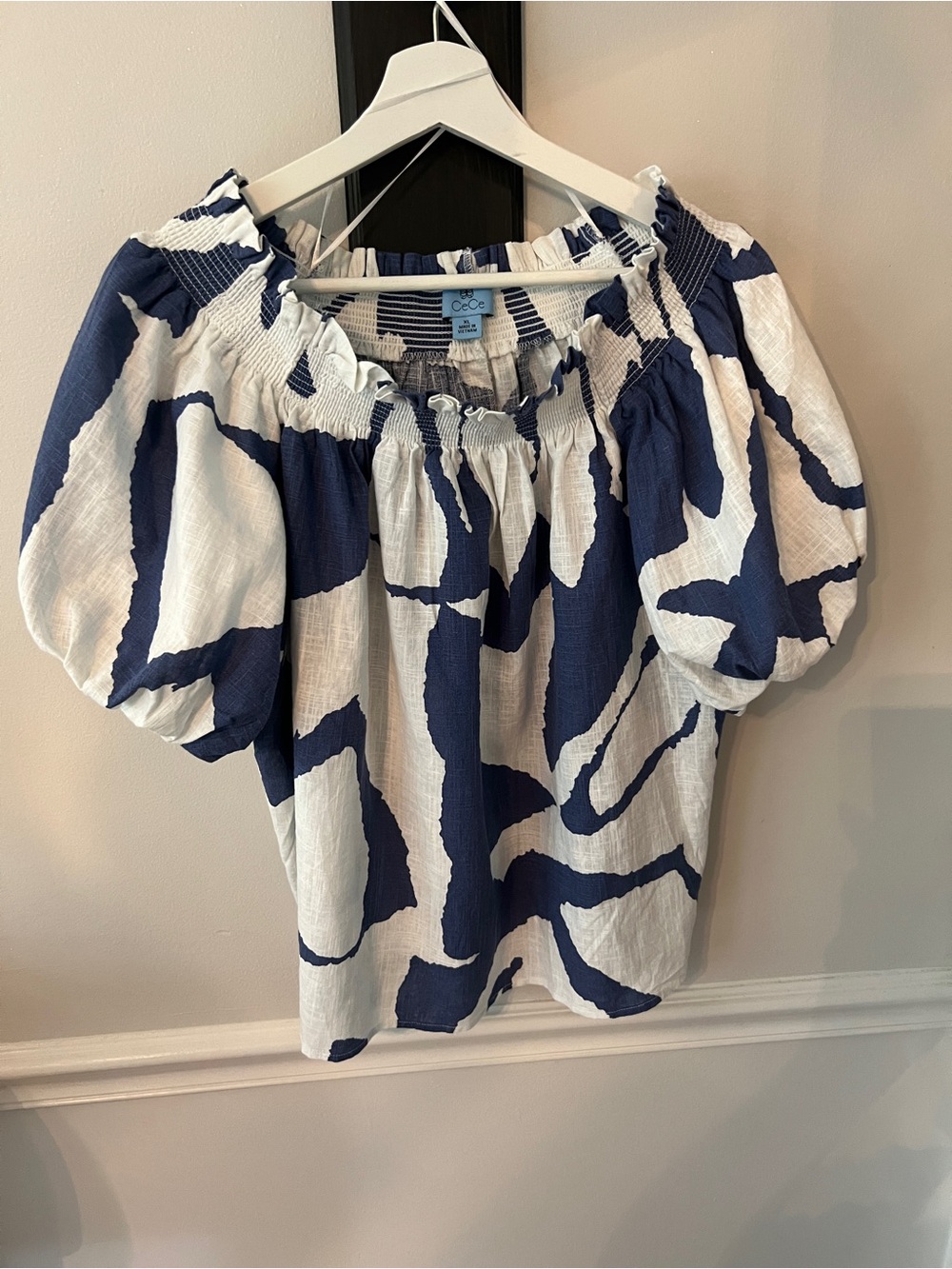 CeCe Navy & White Abstract Off-Shoulder Puff Sleeve Blouse